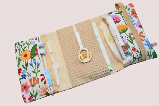 Windeltasche 3 Seiten Sommerblumen